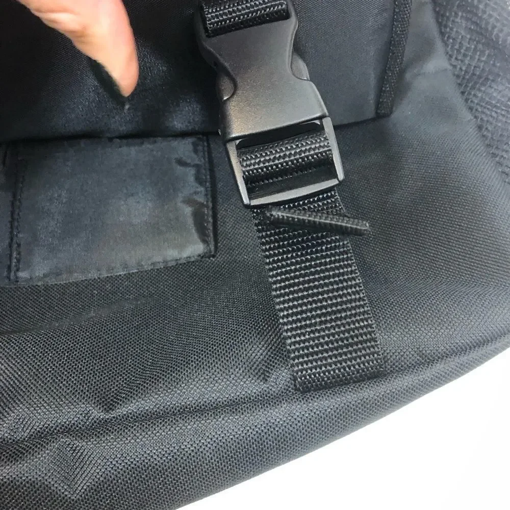 High Trails Messenger Bag‎ Black and Grey